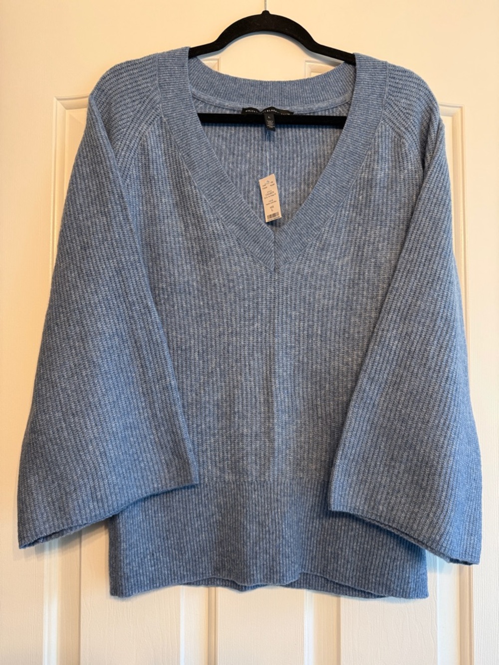 WHBM V-neck 3/4 flare sleeve sweater | sz L